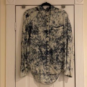 AMAZING acid wash button down - super soft!